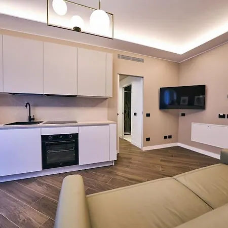 Monet Luxe